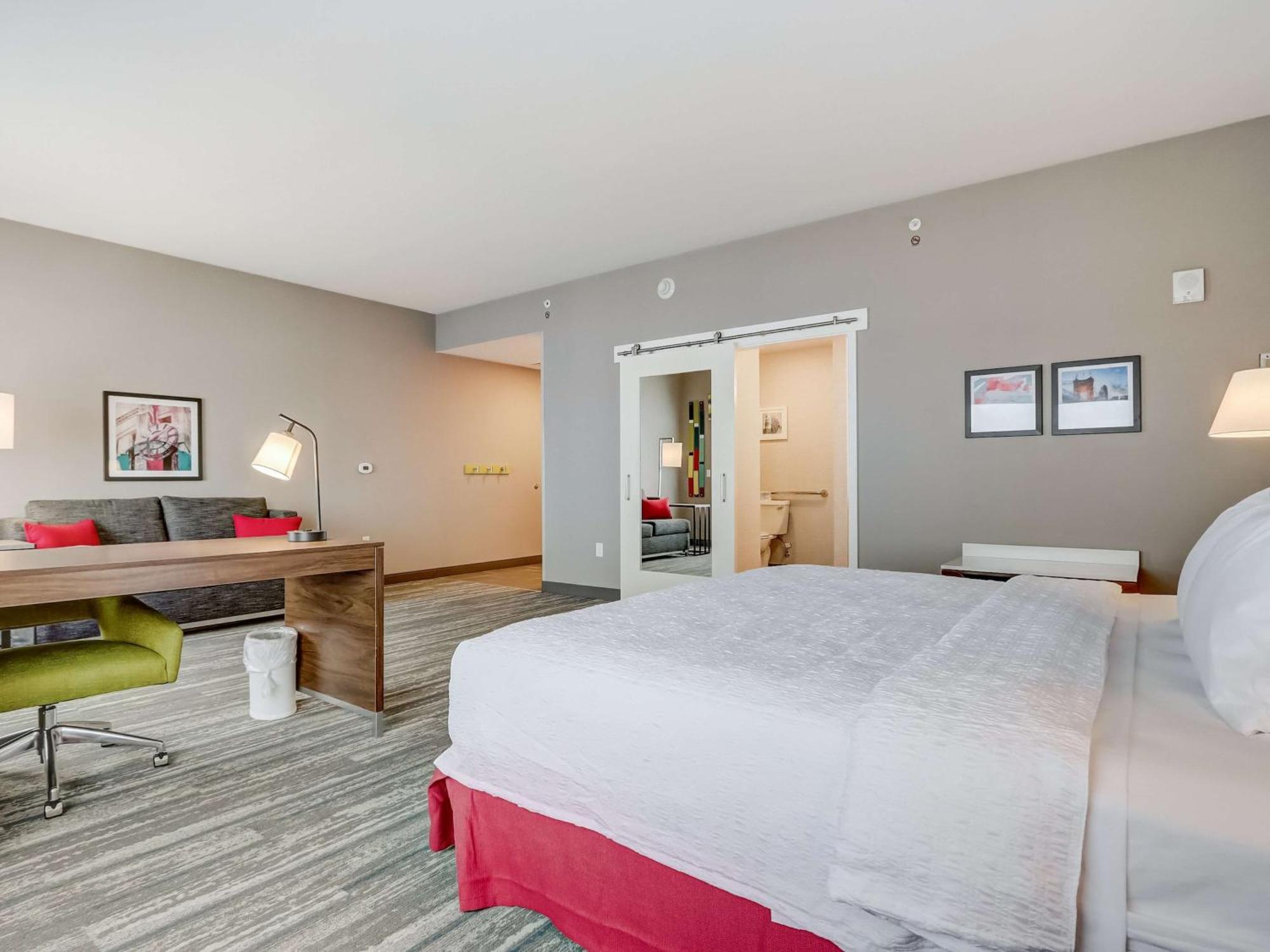 Hampton Inn & Suites Cincinnati Midtown Rookwood エクステリア 写真