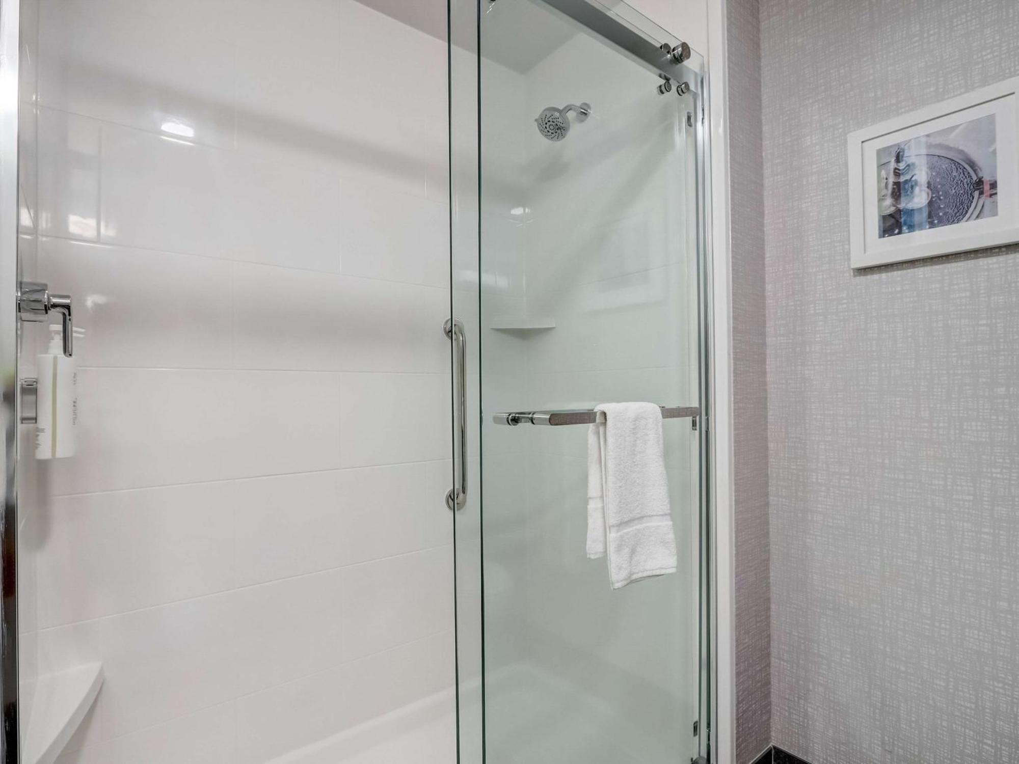 Hampton Inn & Suites Cincinnati Midtown Rookwood エクステリア 写真