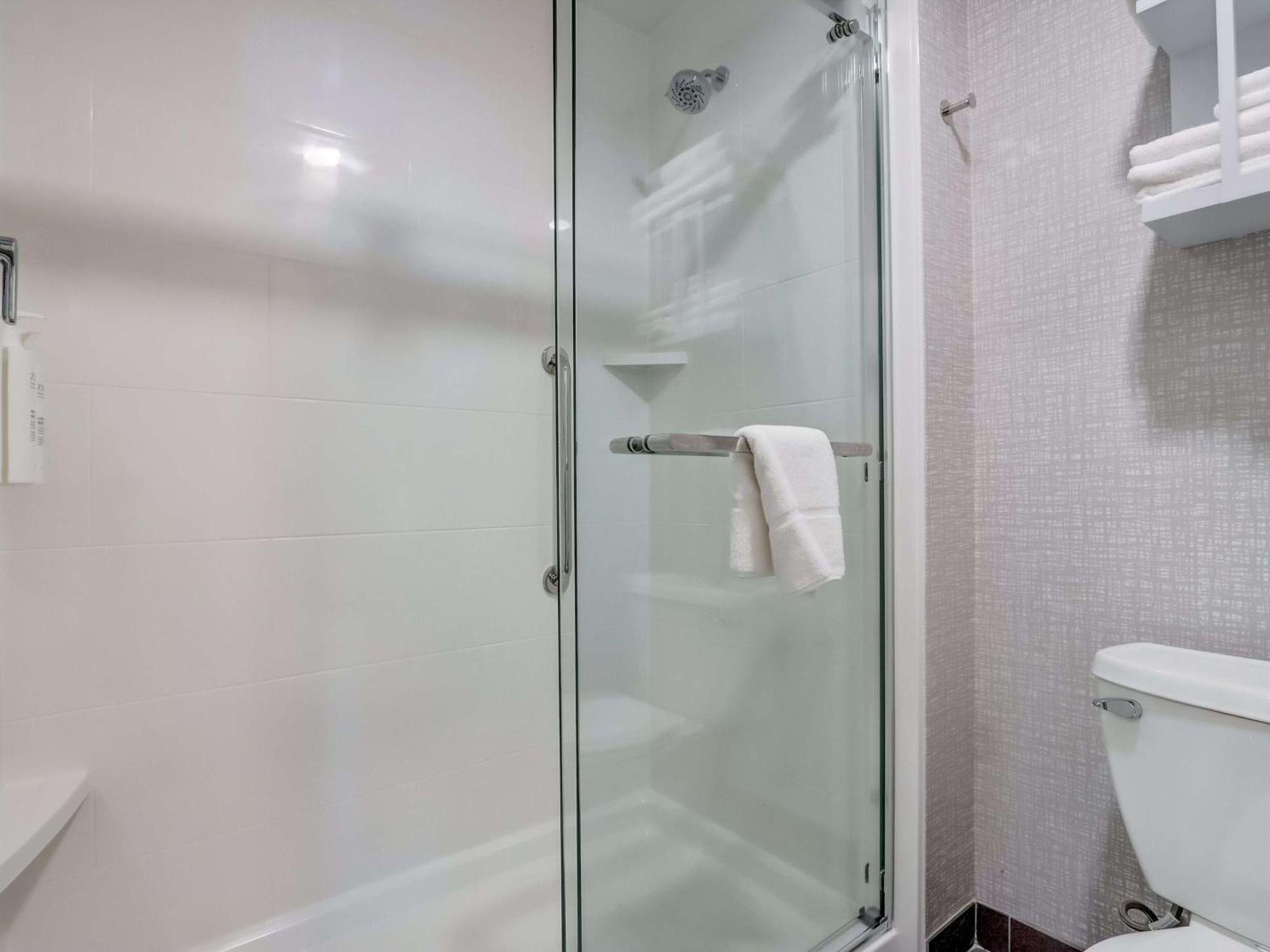 Hampton Inn & Suites Cincinnati Midtown Rookwood エクステリア 写真