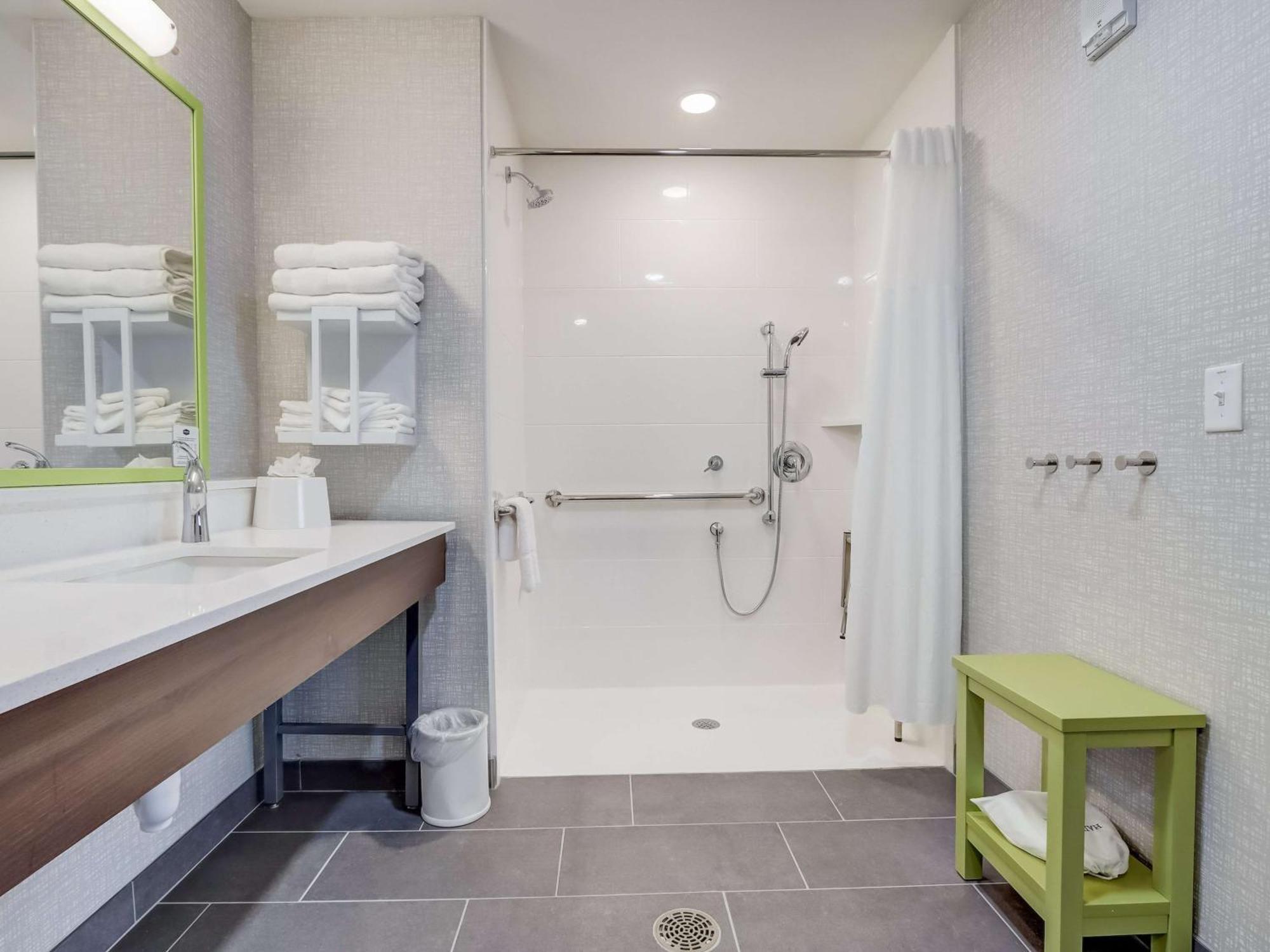 Hampton Inn & Suites Cincinnati Midtown Rookwood エクステリア 写真
