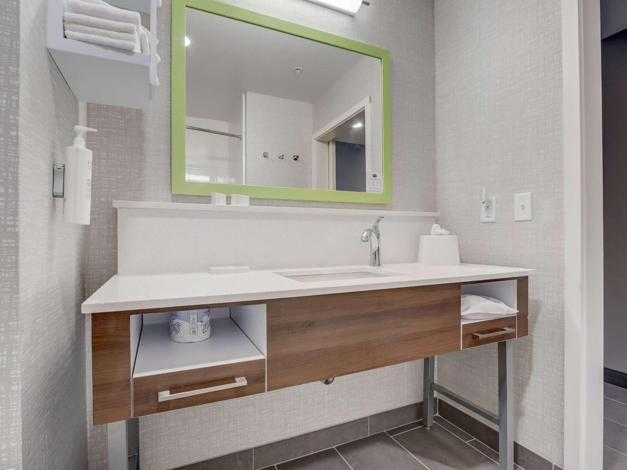 Hampton Inn & Suites Cincinnati Midtown Rookwood エクステリア 写真