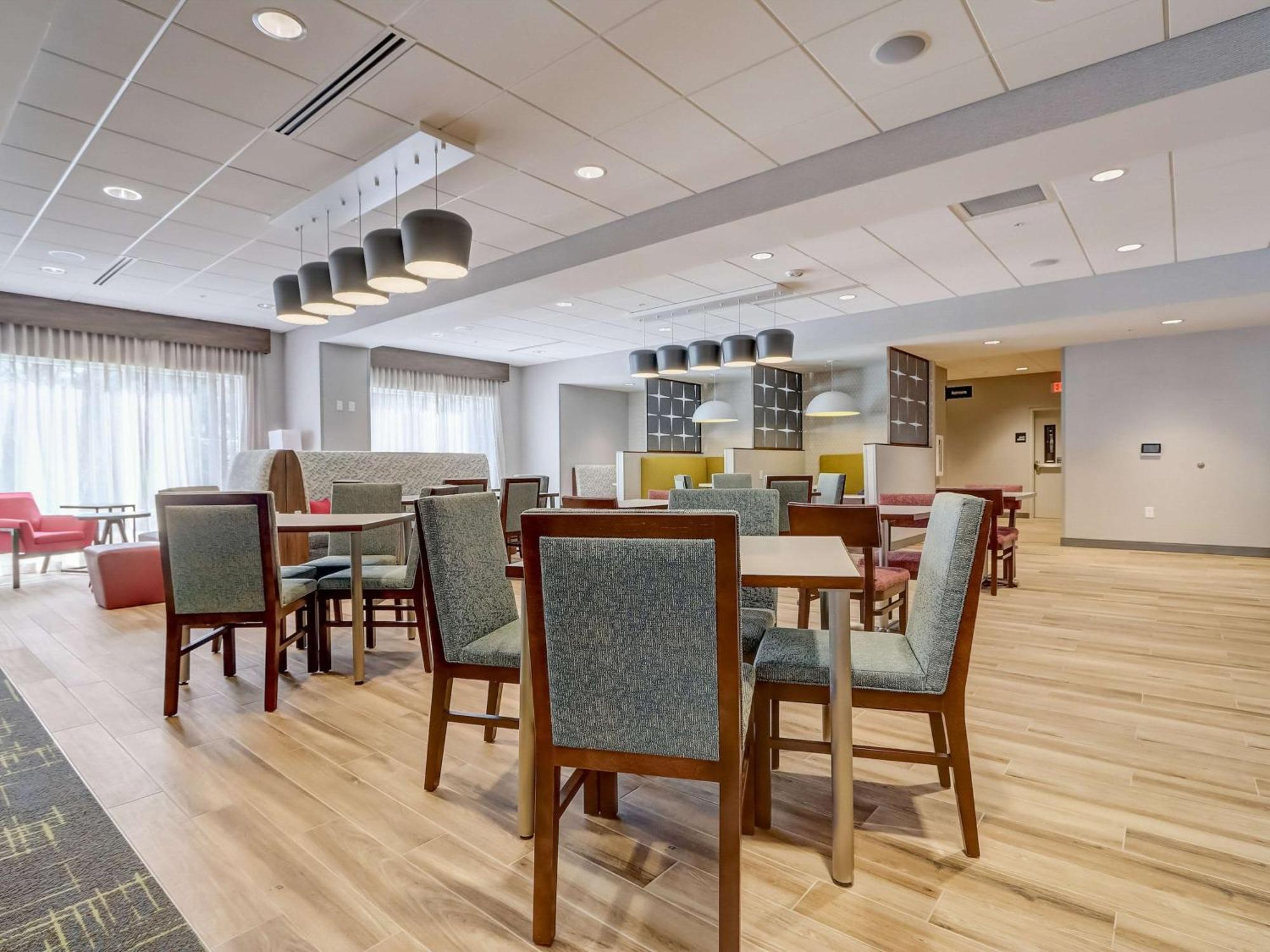 Hampton Inn & Suites Cincinnati Midtown Rookwood エクステリア 写真