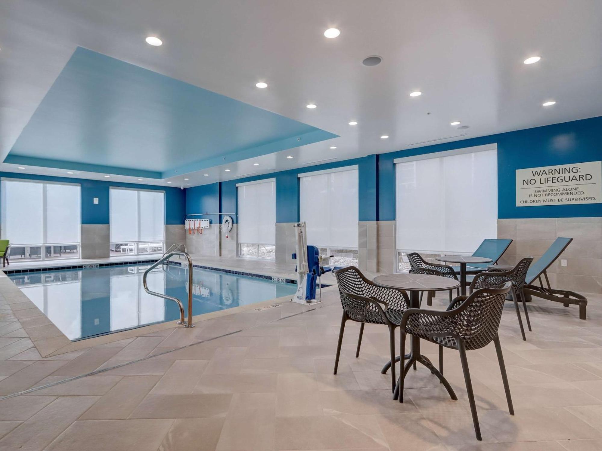 Hampton Inn & Suites Cincinnati Midtown Rookwood エクステリア 写真