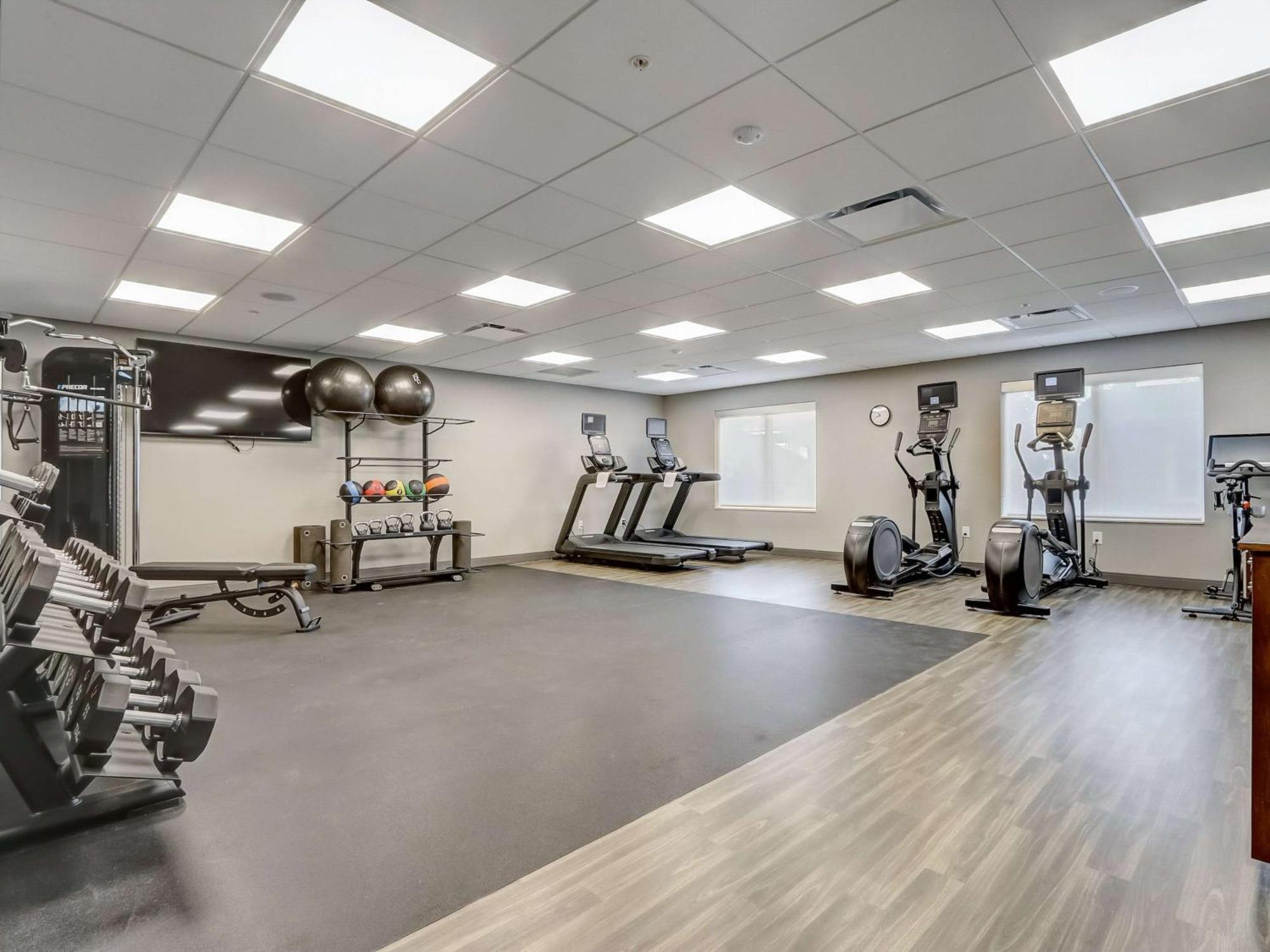 Hampton Inn & Suites Cincinnati Midtown Rookwood エクステリア 写真