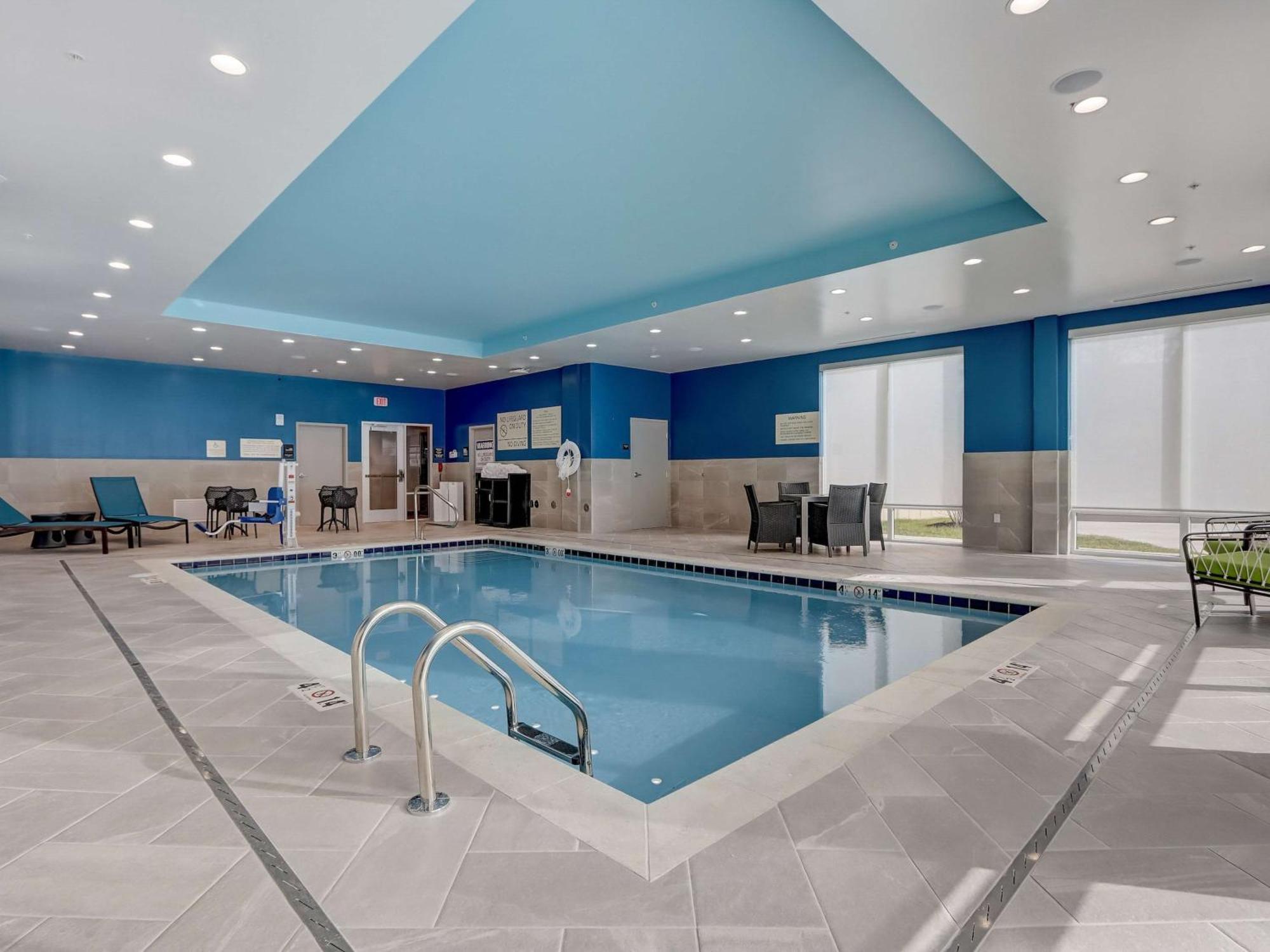 Hampton Inn & Suites Cincinnati Midtown Rookwood エクステリア 写真