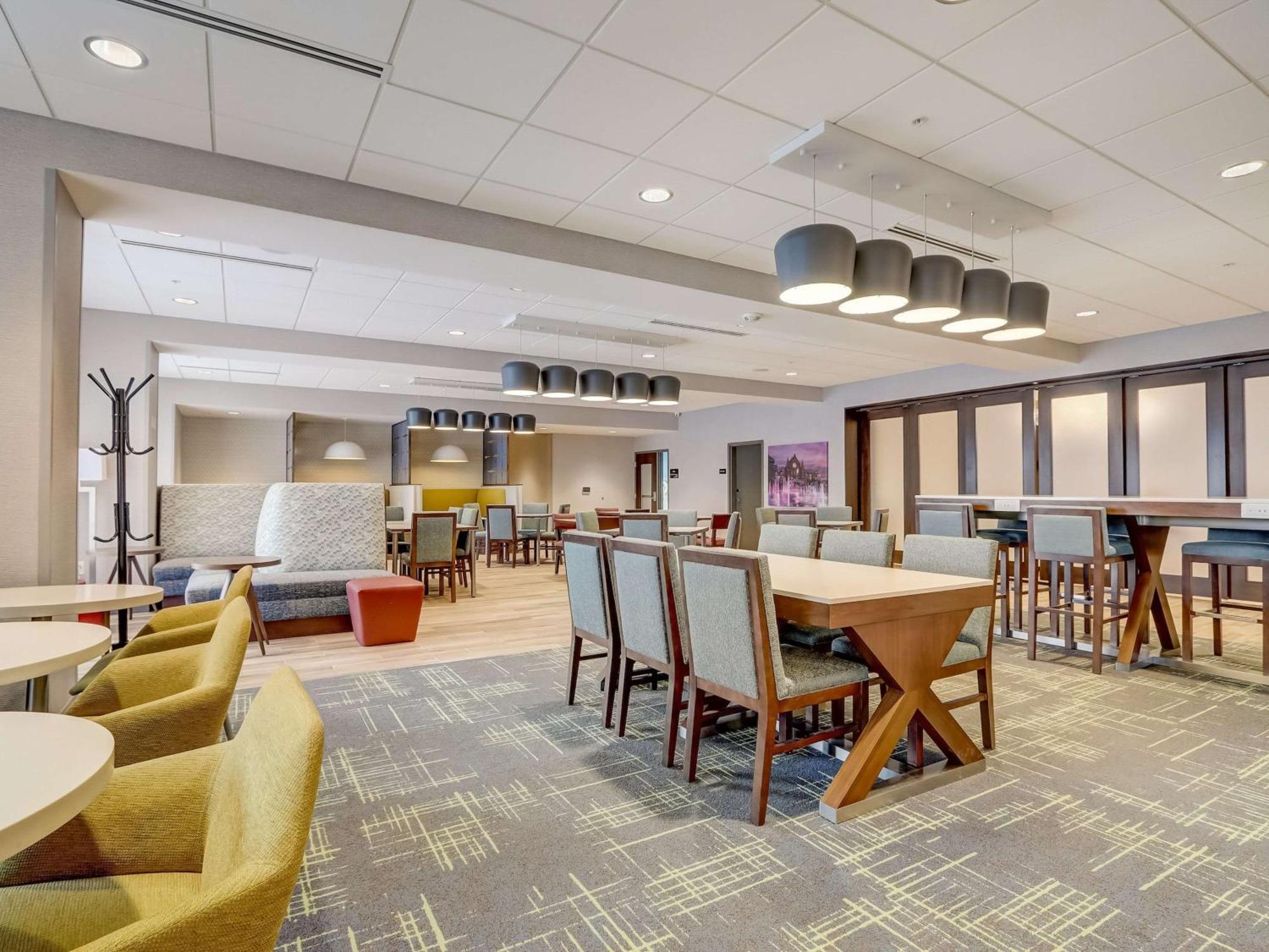 Hampton Inn & Suites Cincinnati Midtown Rookwood エクステリア 写真